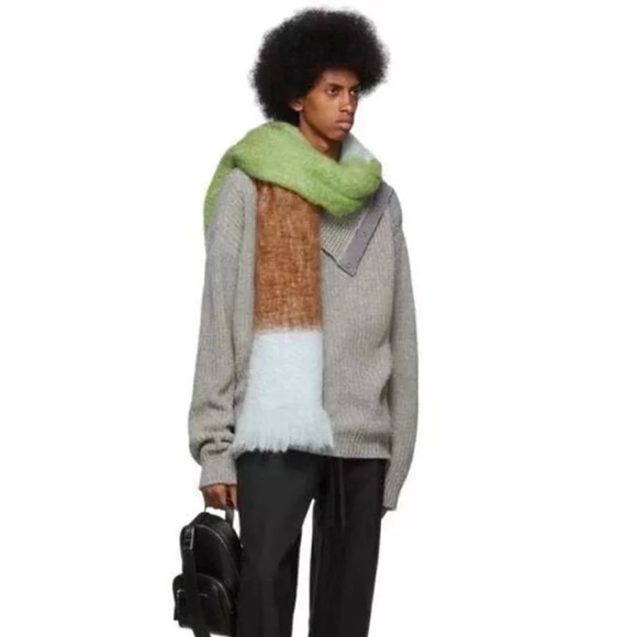 Name brand Blanket Scarves - Picture 2 of 4